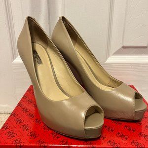 Guess Shoe Size 8.5
